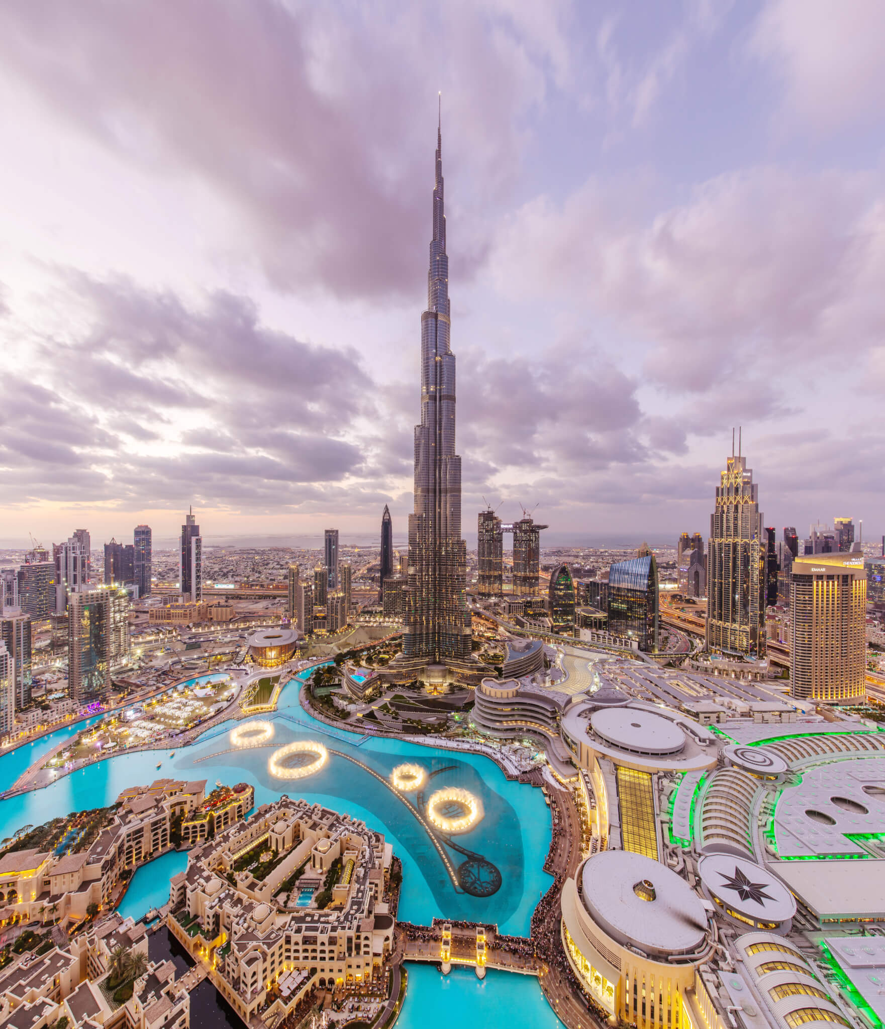 World's biggest pool in Dubai